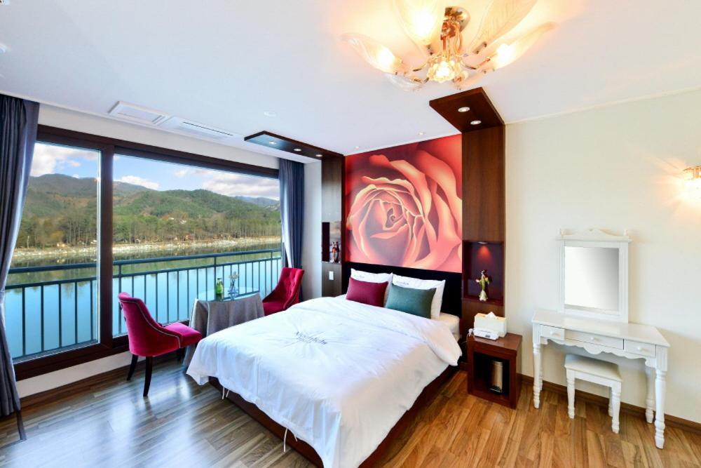 Moonlight Blue Pension Gapyeong Exterior photo