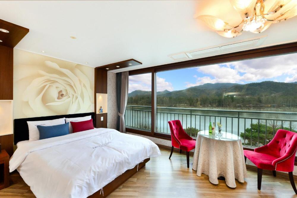 Moonlight Blue Pension Gapyeong Exterior photo